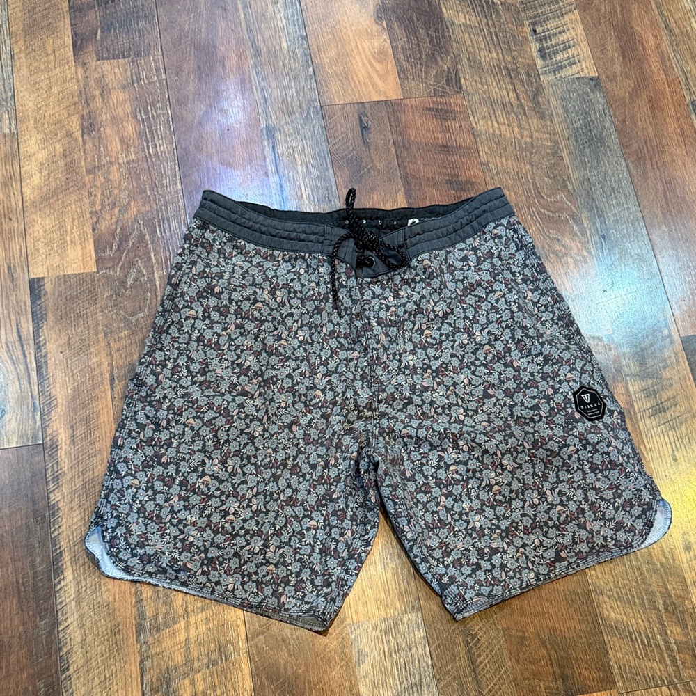 VISSLA Floral Print Shorts with gray and Blue 34 (6000)